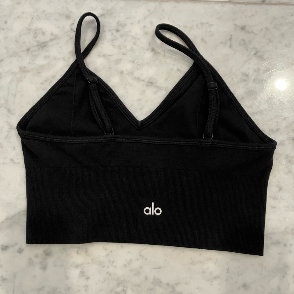 ALO YOGA Seamless Winter Warm Plush Delight Bra - Picture 5 of 8